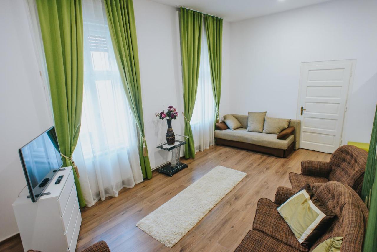 Noo'Vo Central Apartaments Oradea Εξωτερικό φωτογραφία