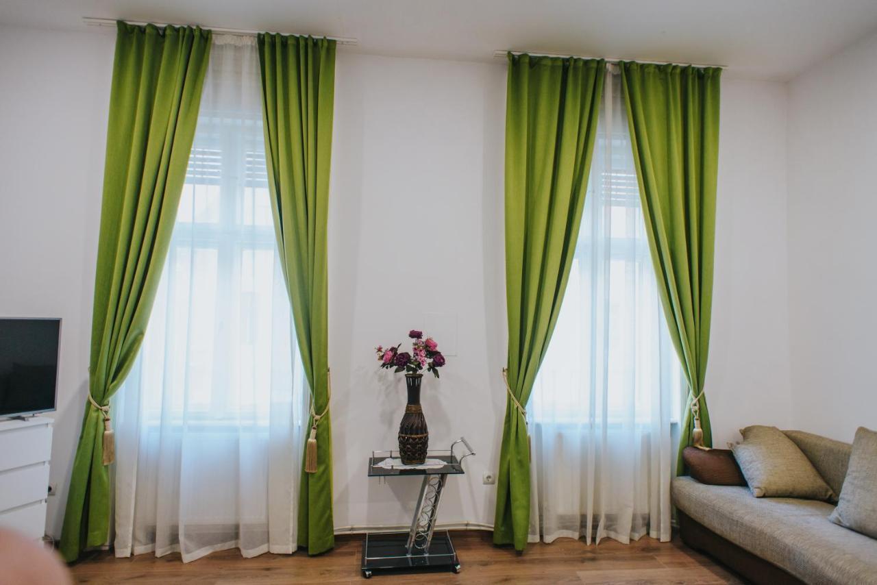 Noo'Vo Central Apartaments Oradea Εξωτερικό φωτογραφία