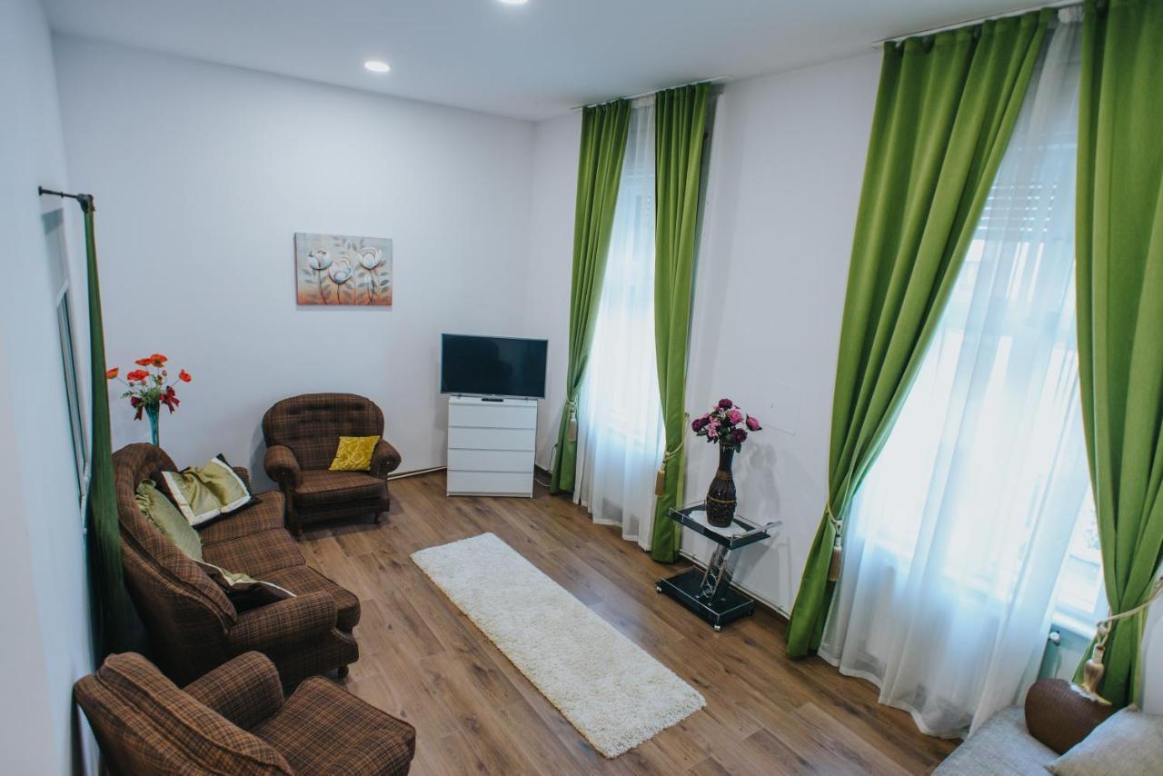 Noo'Vo Central Apartaments Oradea Εξωτερικό φωτογραφία