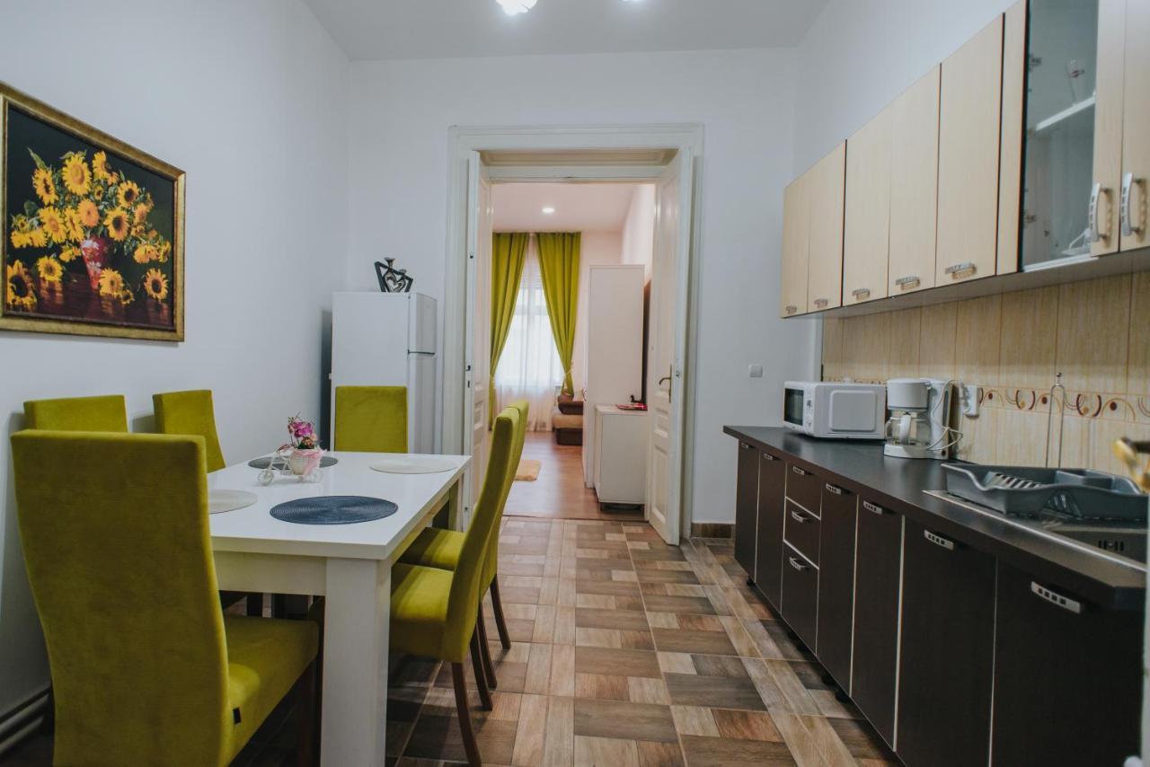 Noo'Vo Central Apartaments Oradea Εξωτερικό φωτογραφία